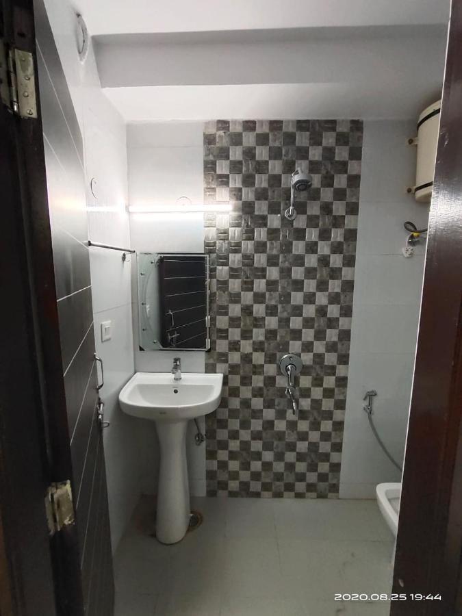 Hotel Royal Town Yeni Delhi Dış mekan fotoğraf
