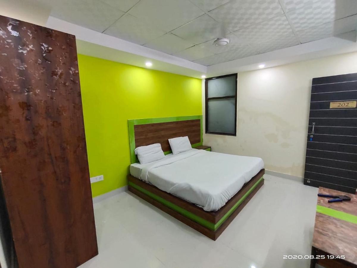 Hotel Royal Town Yeni Delhi Dış mekan fotoğraf